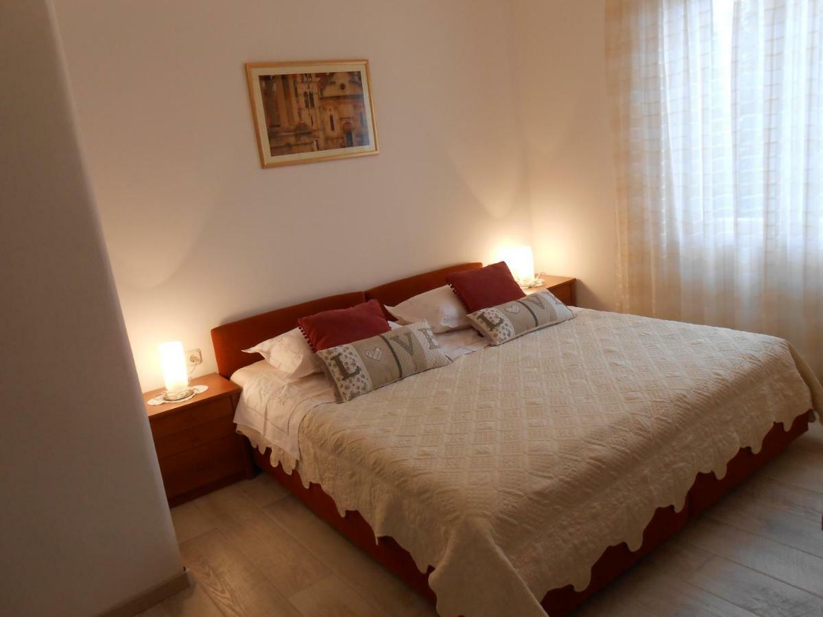 Guesthouse Wish 스타리 그라드 외부 사진